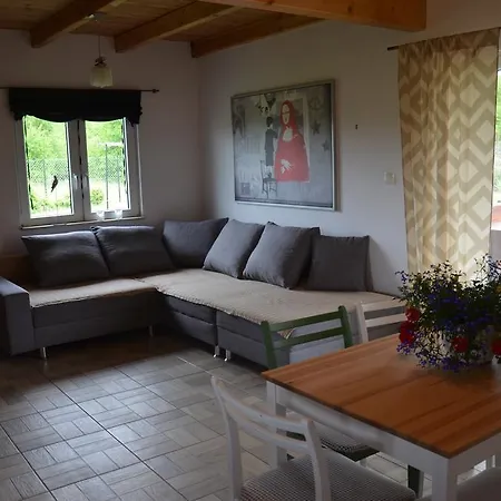 Holiday home Sloneczna Polana Slajszewo Domek Karolina *