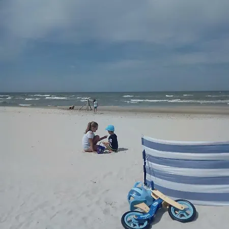 Sloneczna Polana Slajszewo Domek Karolina Holiday home *